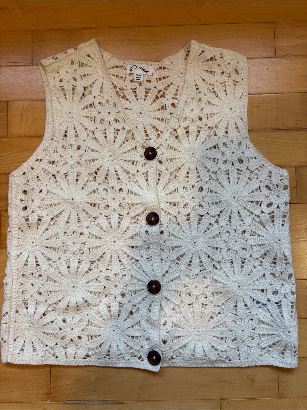 Art Class Crochet Button-Front Vest - Cream